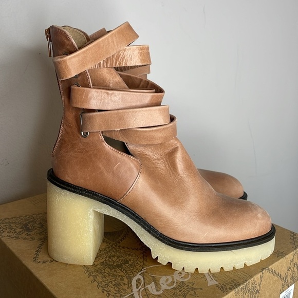 Free People | Jesse Cut Out Boots in English Tan Size Euro 39.5 US 9 NIB - Picture 5 of 10